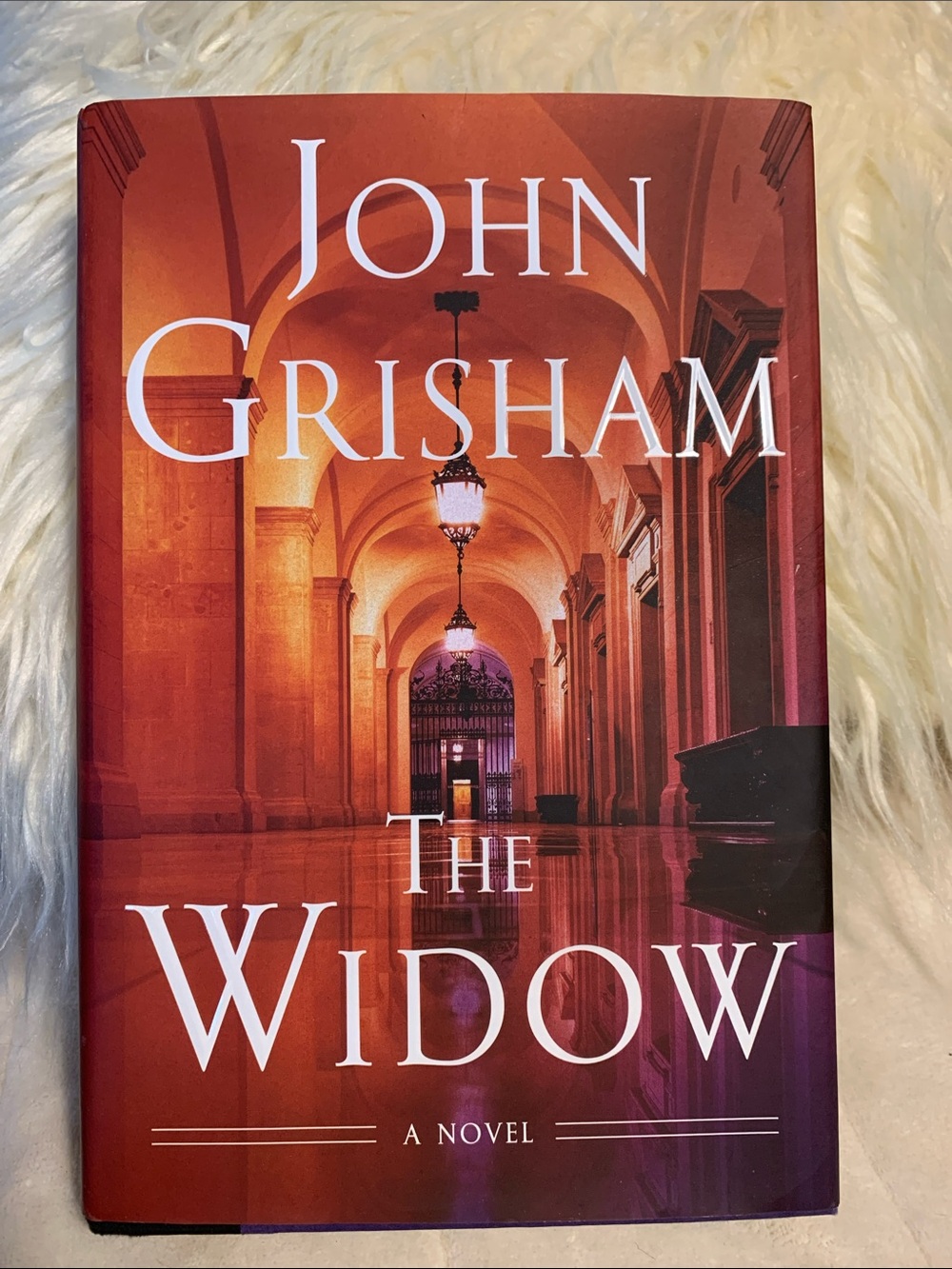 Suspense. The widow by John Grisham